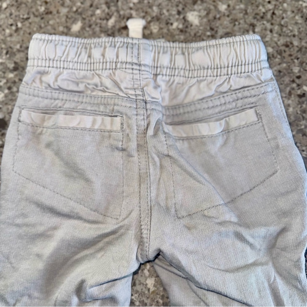 Cat & Jack l Light Gray Kids Jogger Pants l Boy’s Size: 3T - Picture 6 of 10